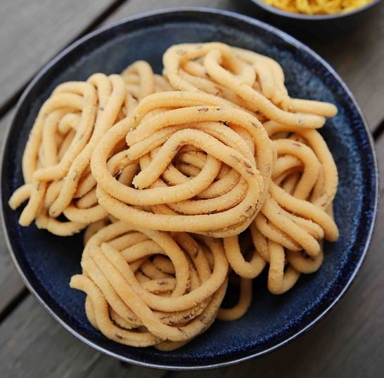 murukulu